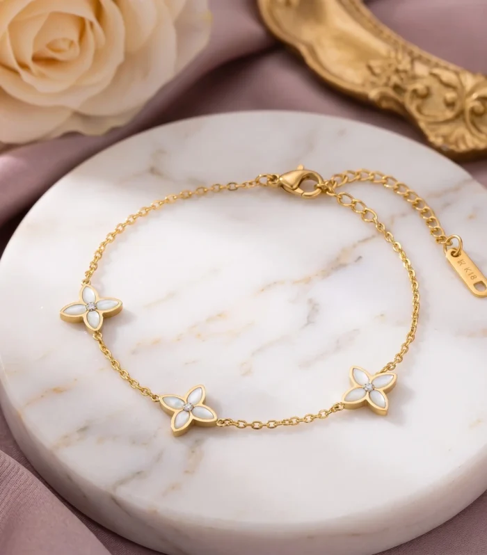 The Pearl Petal Motif Bracelet